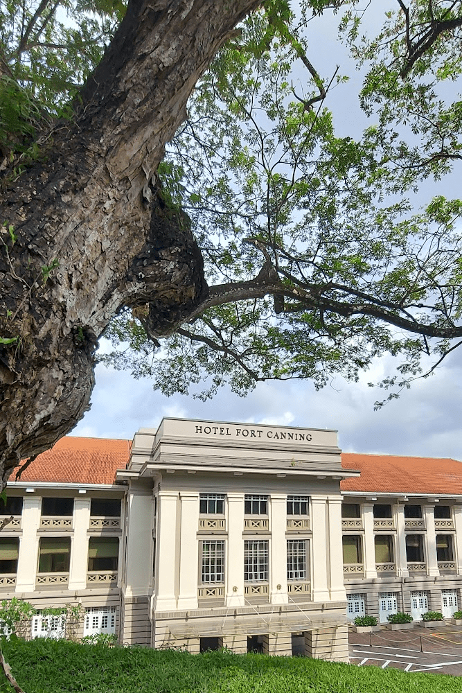 Free walking guide Fort Canning Singapore