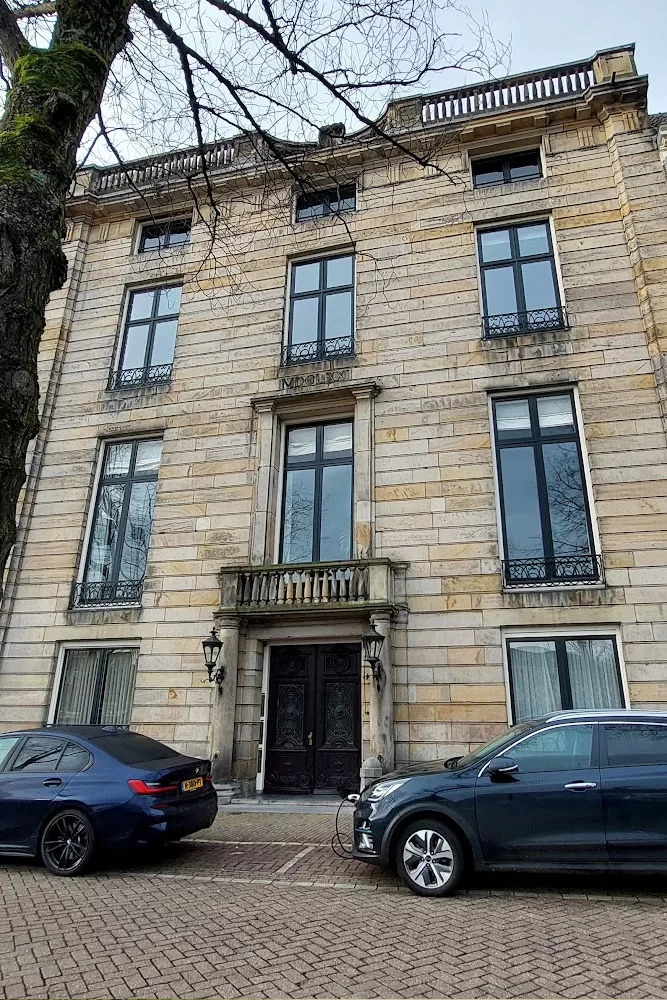 Caminata por el Herengracht en Amsterdam-La casa con las manchas de sangre