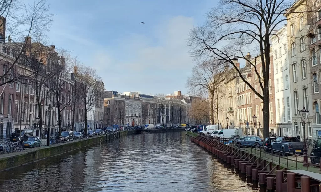 The Golden Bend. Explore the Canals of Amsterdam Tour by Foot.