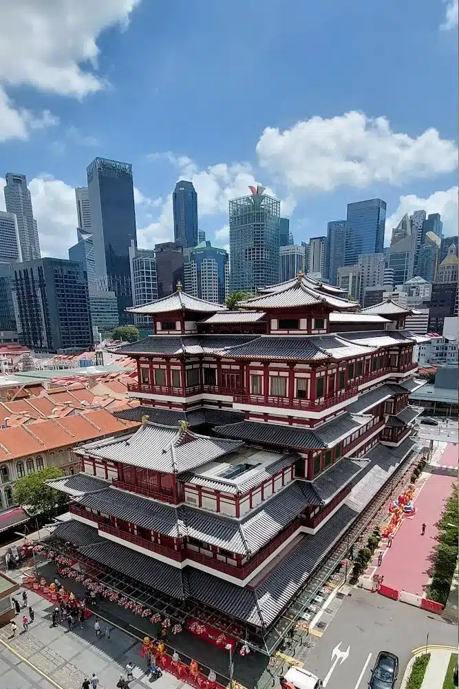 Discover the History of Chinatown with This Self Guided Itinerary With Map