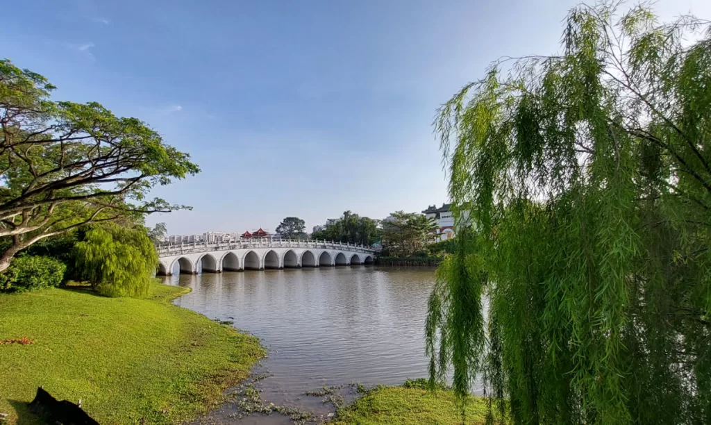 Los jardines del lago de jurong itinerario a pie con mapa