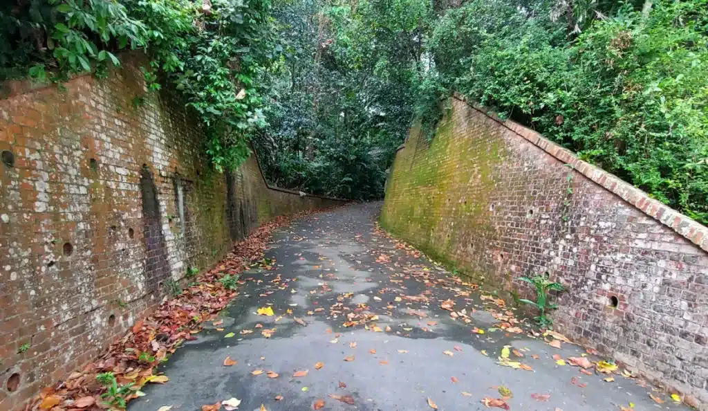 La antigua entrada al Fuerte