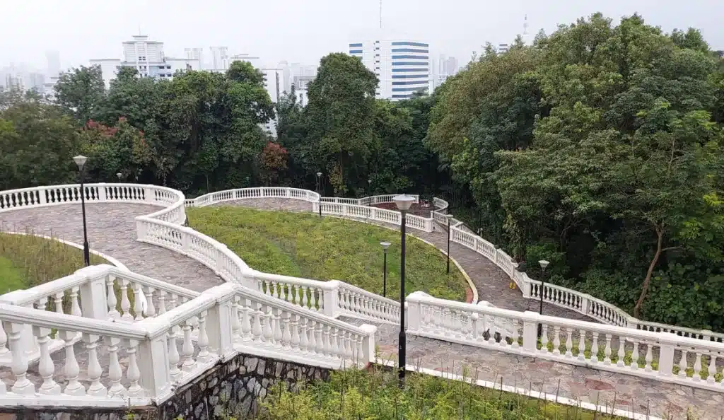 Hiking in Singapore | From Southern Ridges to Labrador Park