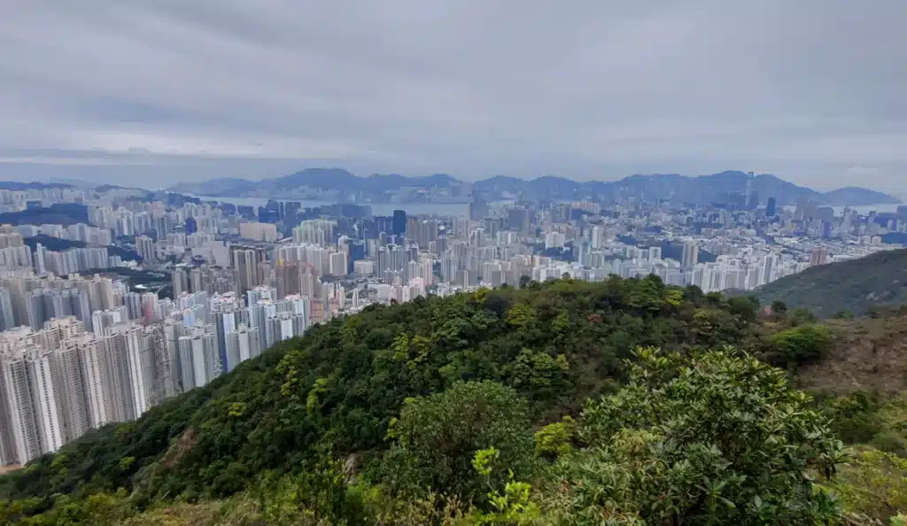 vista impresionante desde la montaña en Hong kong