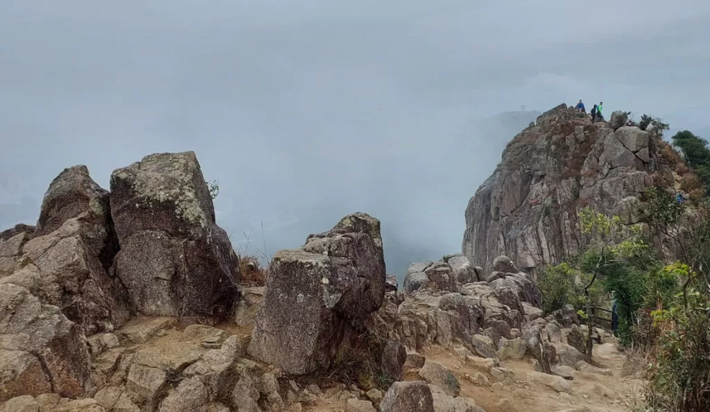 Descubriendo la Naturaleza: Ruta de Senderismo por Lion Rock en Hong Kong-1 2-2