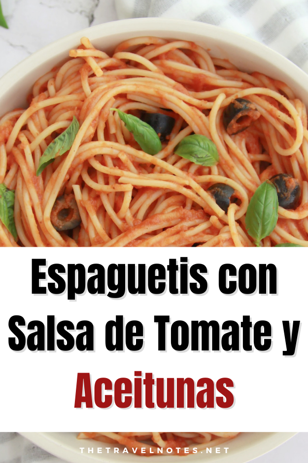 Espaguetis con Salsa de Tomate Picante y Aceitunas