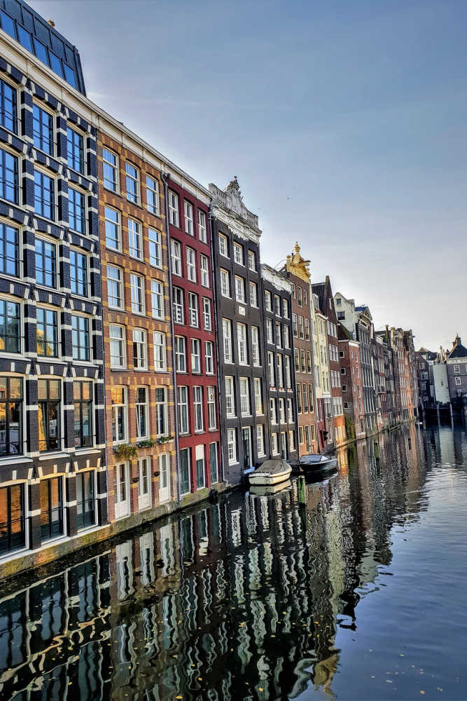 Explore the Canals of Amsterdam Tour by Foot