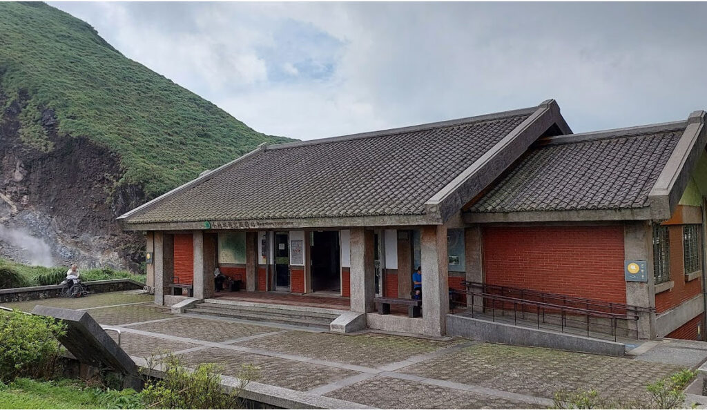 New Xiaoyoukeng hike in Yangmingshan National Park Taiwan Mount Qixing Trail Landscape-9