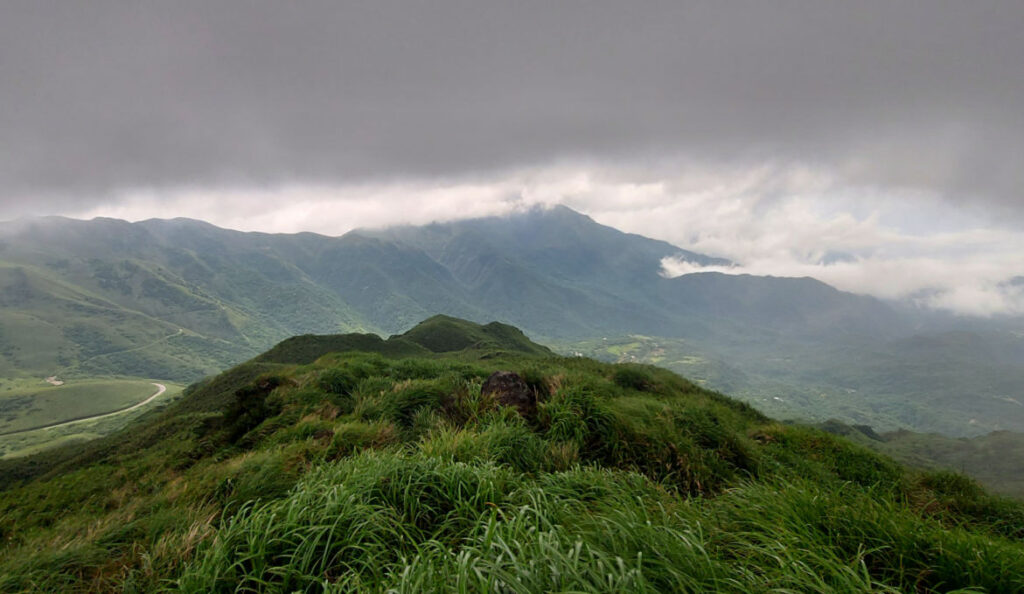 New Xiaoyoukeng hike in Yangmingshan National Park Taiwan Mount Qixing Trail Landscape-3