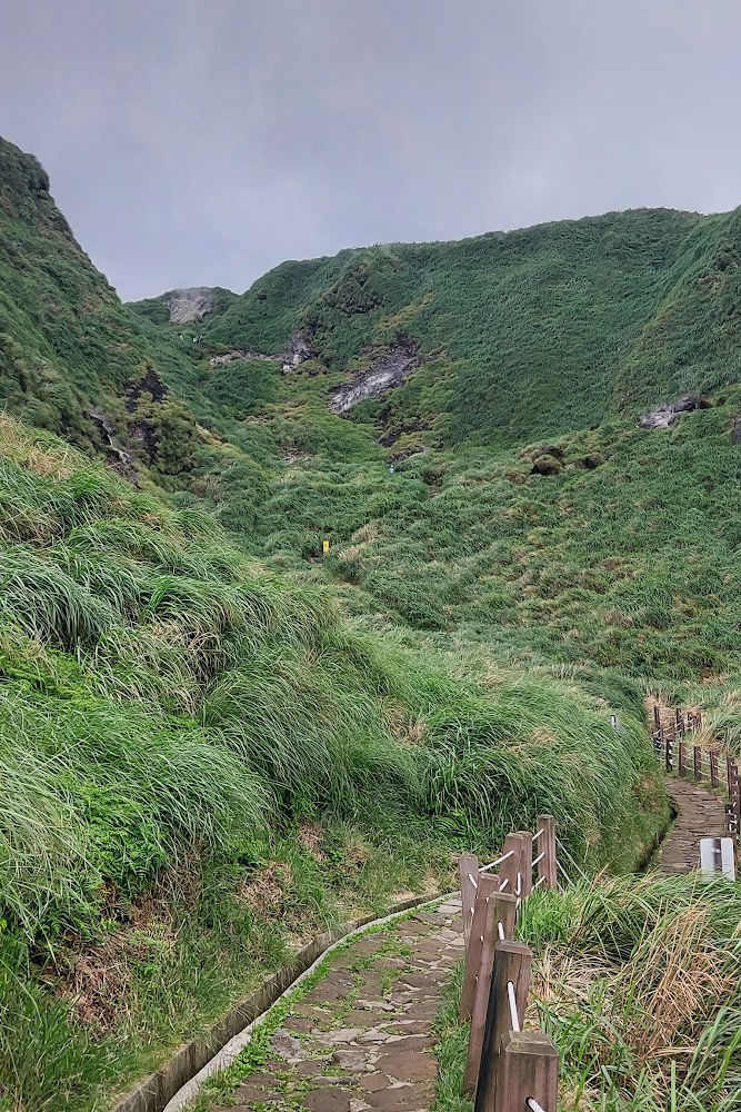 Xiaoyoukeng hike in Yangmingshan National Park Taiwan Mount Qixing Trail 