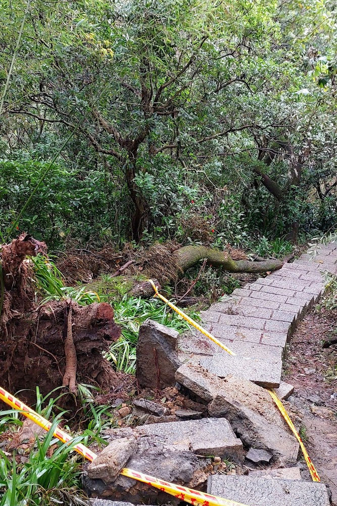 4 beasts hike in taipei city