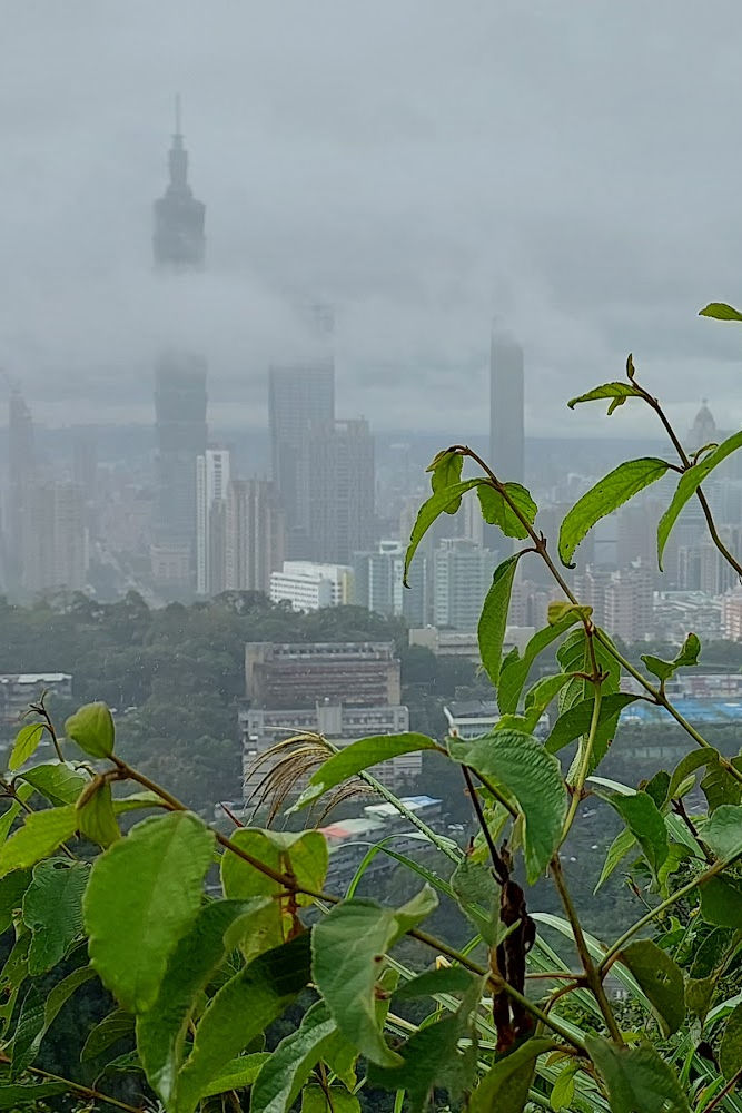 4 beasts hike in taipei city