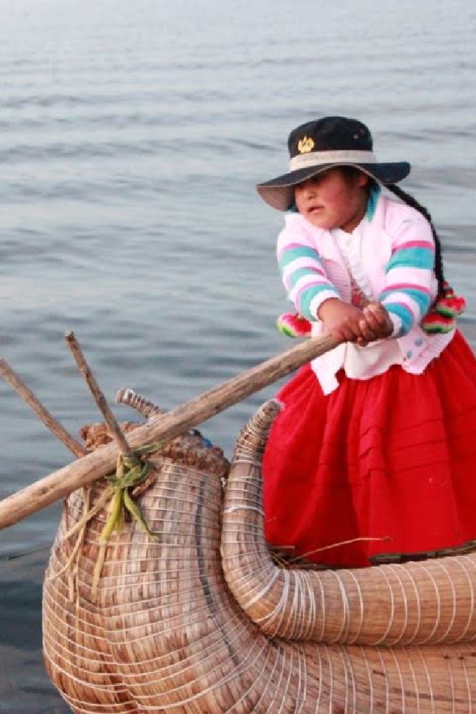 Dormir con una familia de los Uros en las islas flotantes del lago Titicaca-1