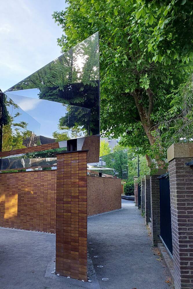 Walking Tour of the Jewish Quarter in Amsterdam: History, Synagogues, and Hidden Spots