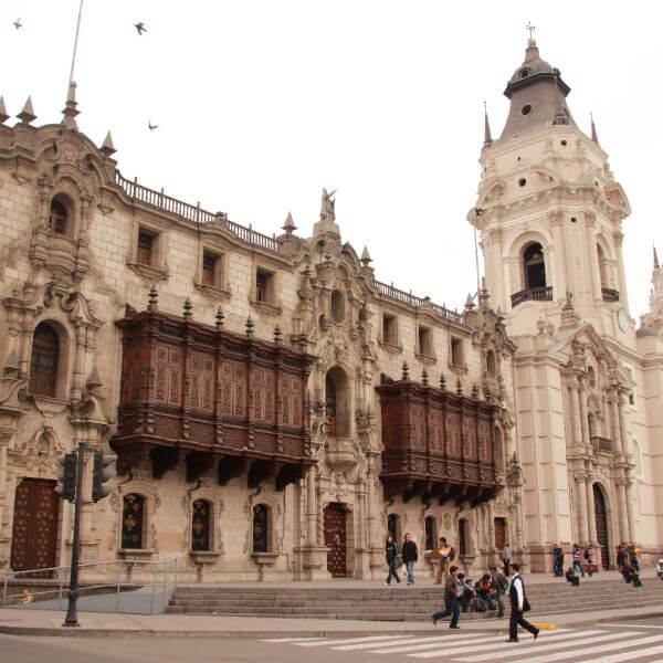 International travel guides, hikes, and city walks from The Travel Notes blog