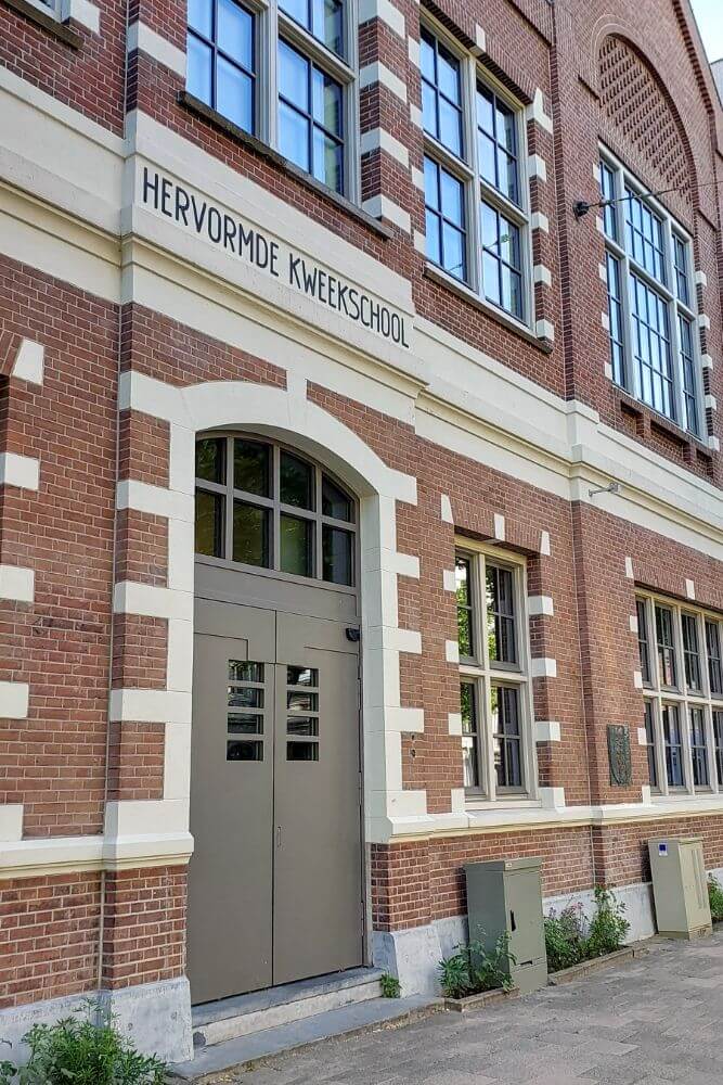 Walking Tour of the Jewish Quarter in Amsterdam: History, Synagogues, and Hidden Spots