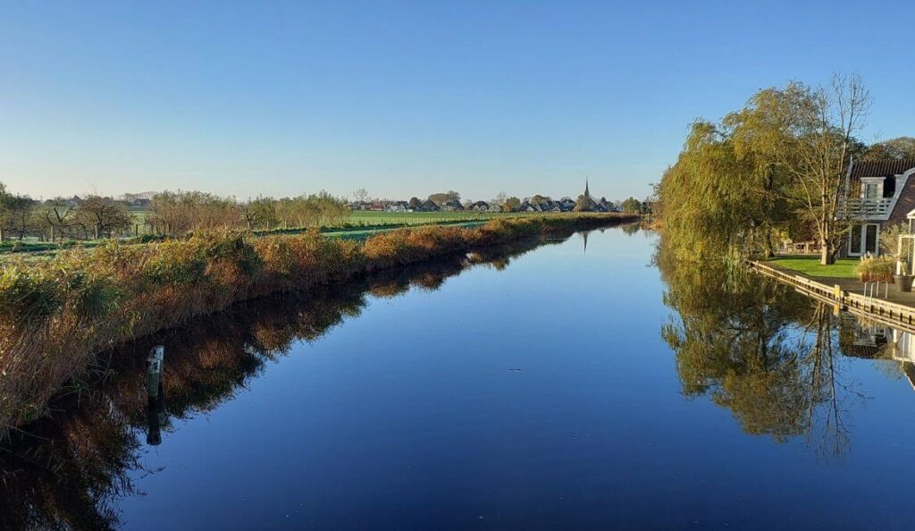Peaceful Villages Near Amsterdam by Train or Bus Ilpendam
