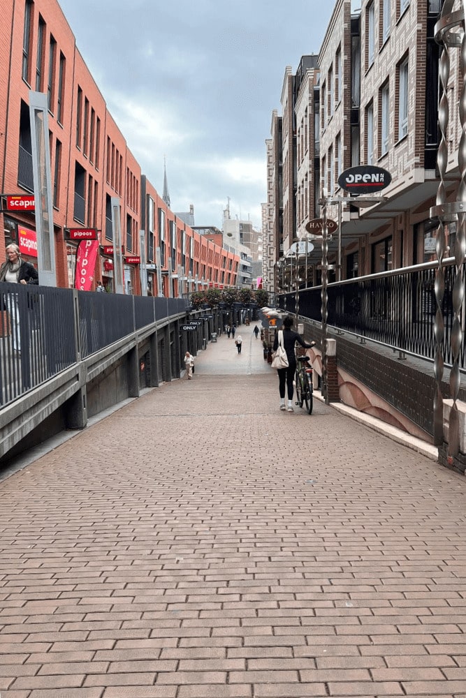 Mariekenstraat shopping in nijmegen